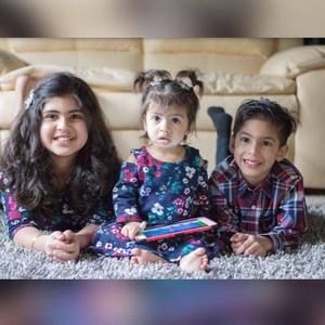 Meet your Posher, Hira